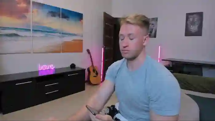 Alex_Guitar1st