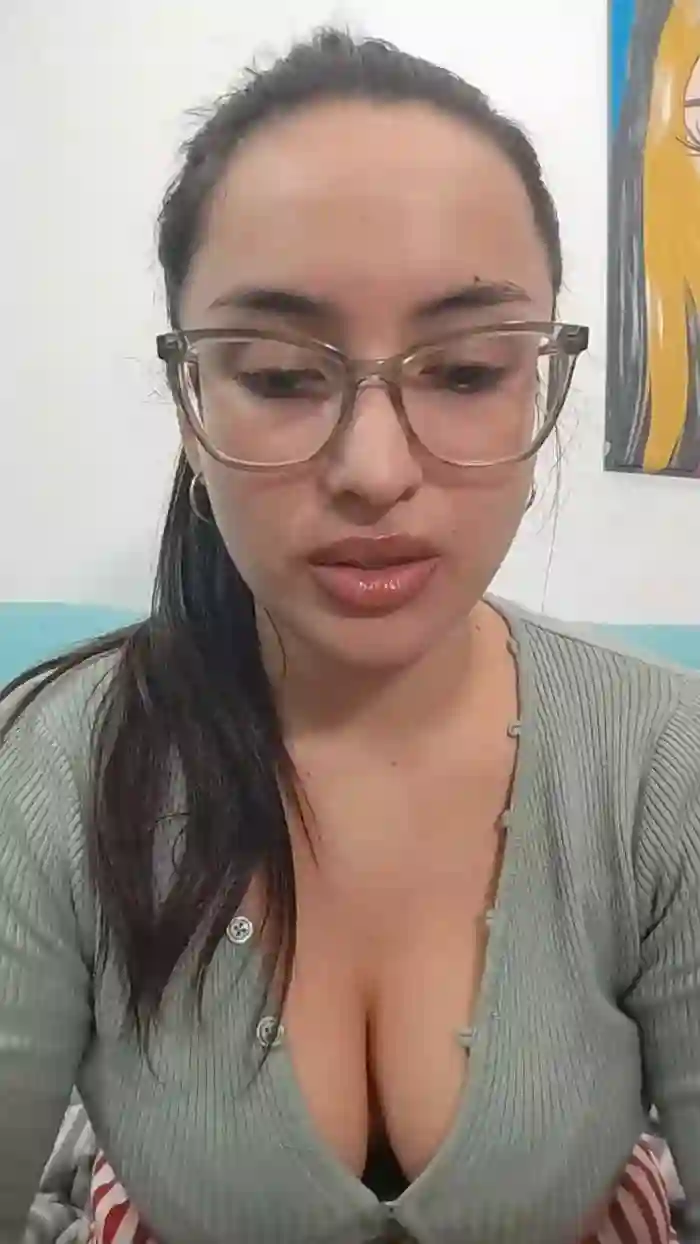 Latinaakita4