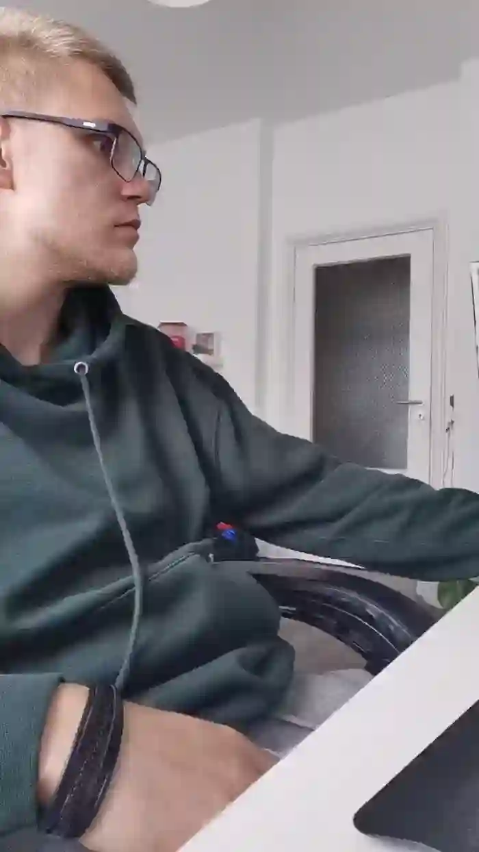 Aleex325