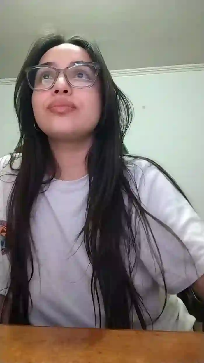 Latinaakita4