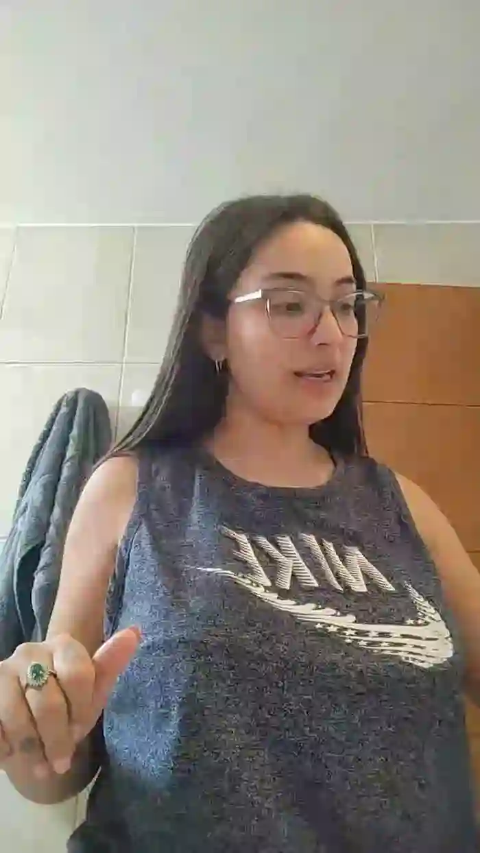 Latinaakita4