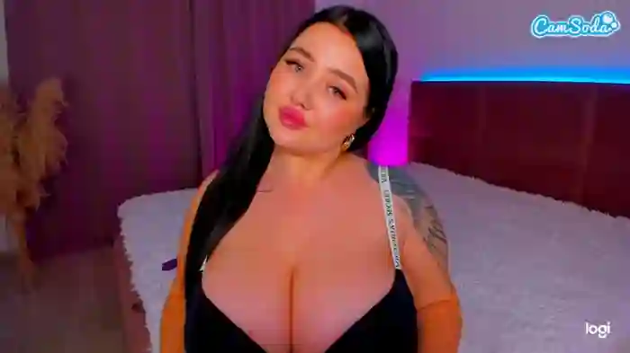 kylielips