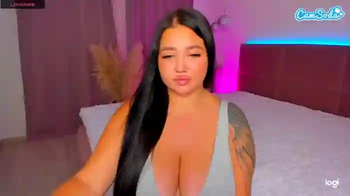 kylielips