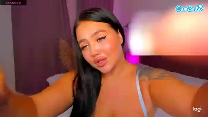 kylielips