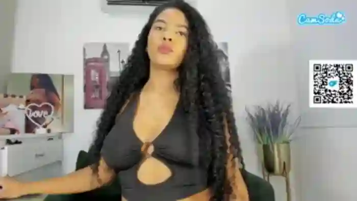 naomixjones