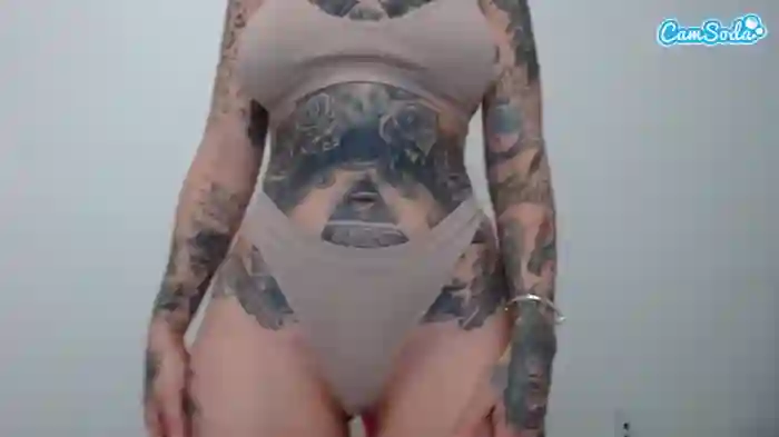 iamjuliabond