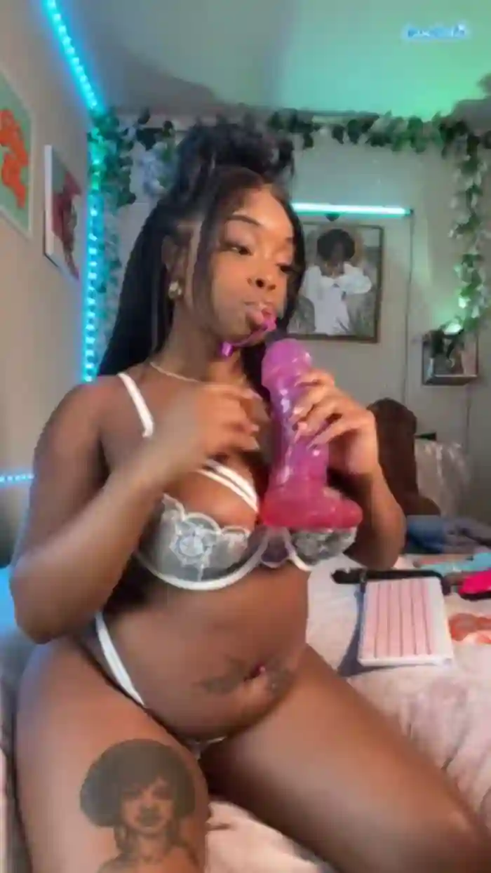 lovely-brown94