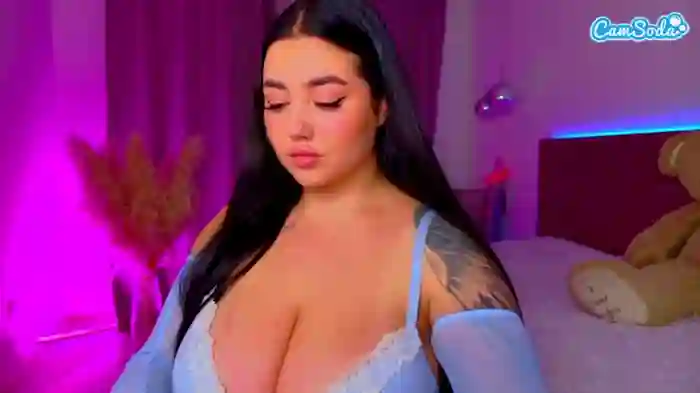 kylielips