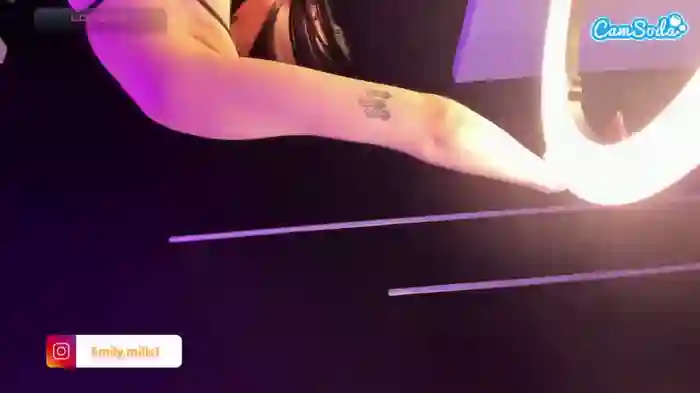 emily-mills1