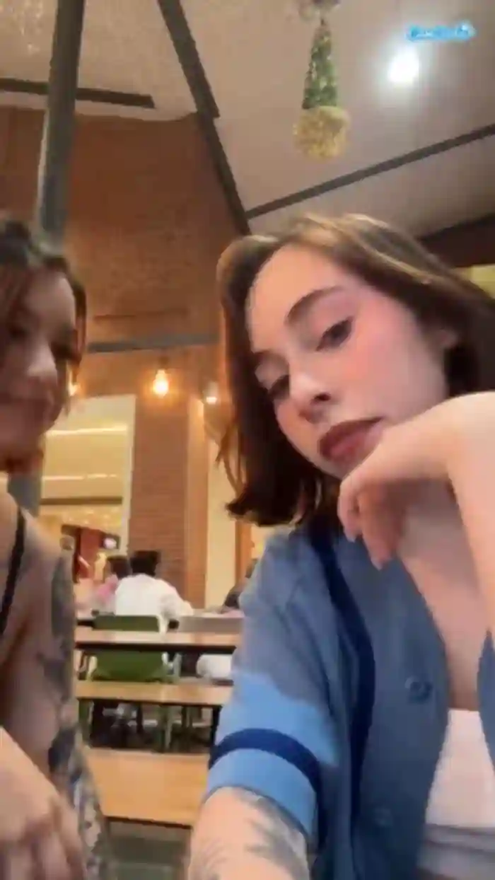 emily-mills1