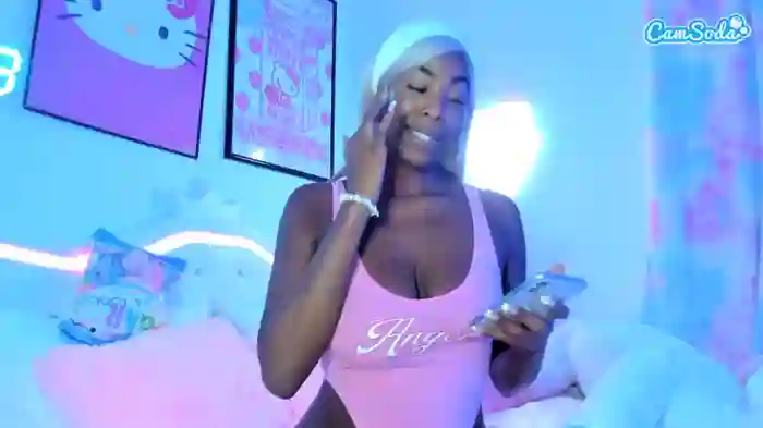naomisimone