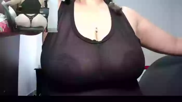 zoe_hot