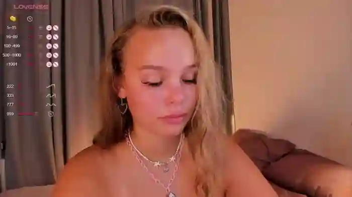 alice_pinkys