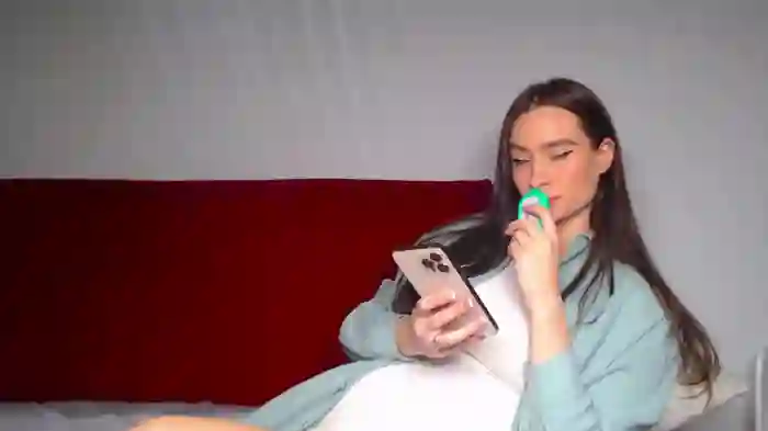 elisa_bright