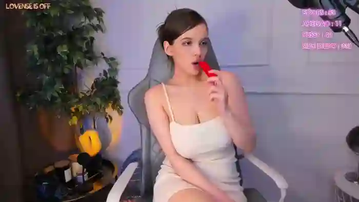 adalyn_glow