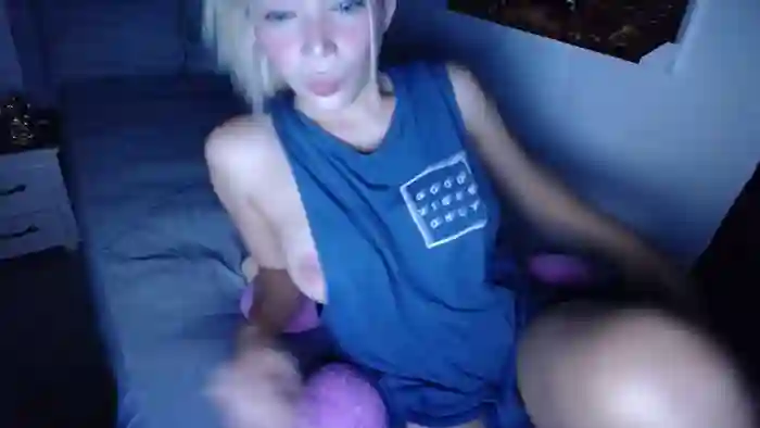 scarlet_snowxx