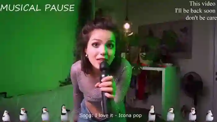emiliacourtney