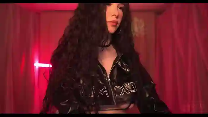 sophia_lean