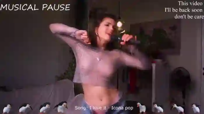 emiliacourtney