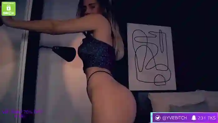 yvie_