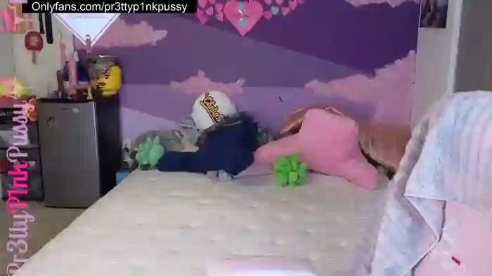 pr3ttyp1nkpussy