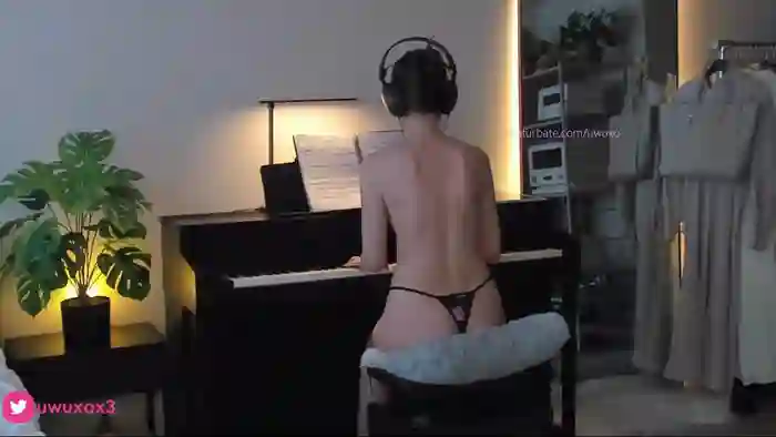 uwuxo