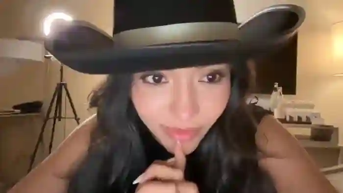 alex_alexandraaa