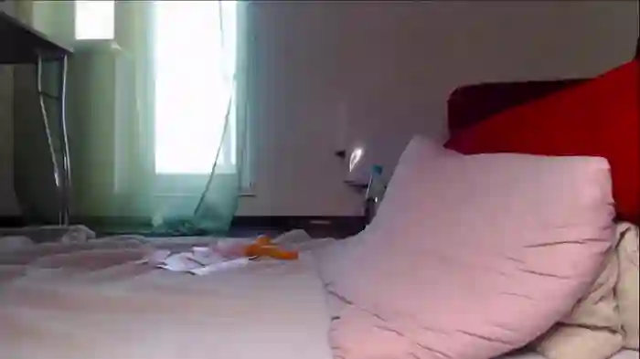 elisa_bright