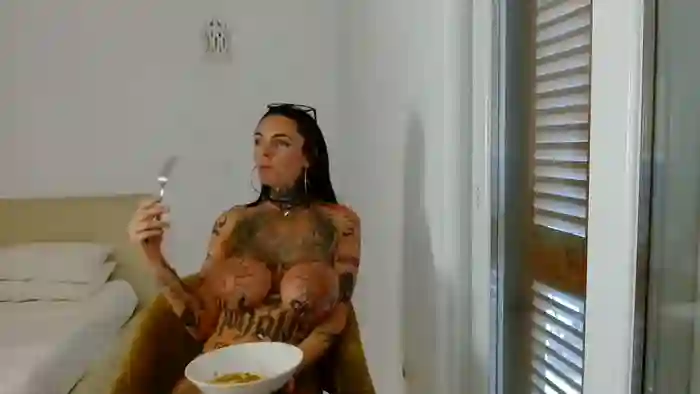 tinablackxo