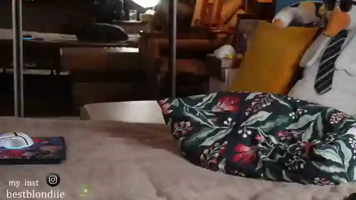 bestblondiiecb