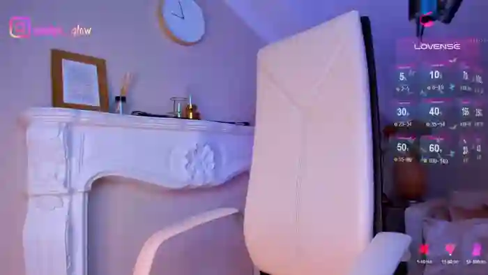 adalyn_glow