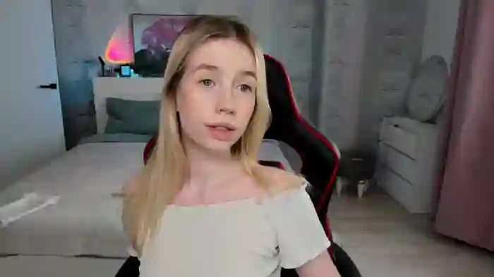 _emiliaaa
