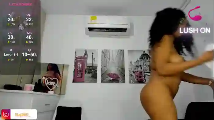 naomixjones1