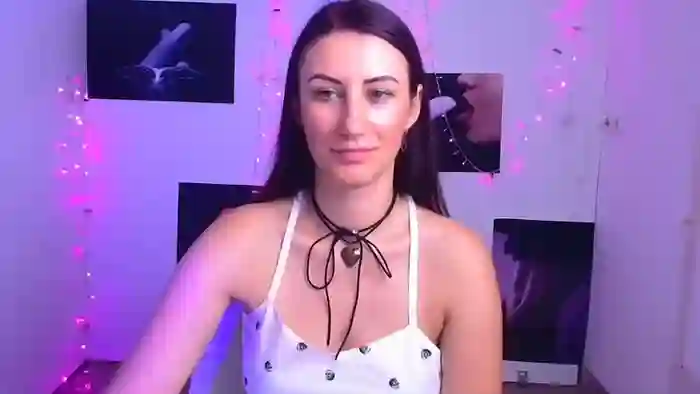 _emma_lay