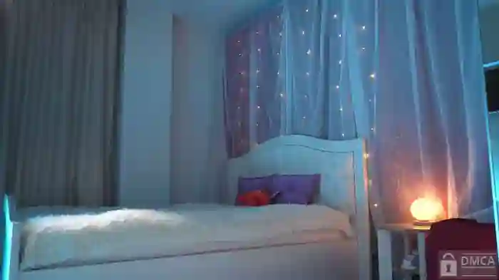 sophia_lean