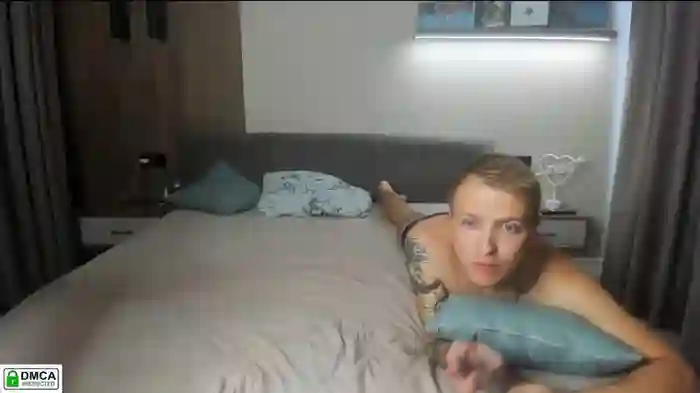 tommienaomi