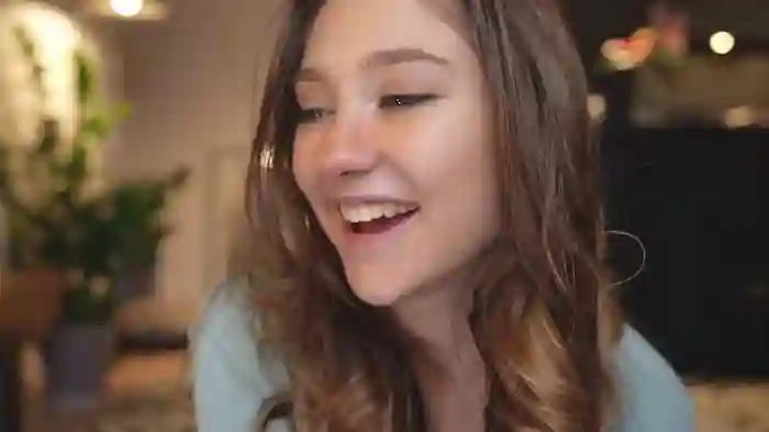 mia_elfie