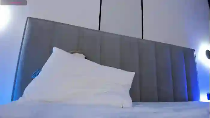 naomi_52