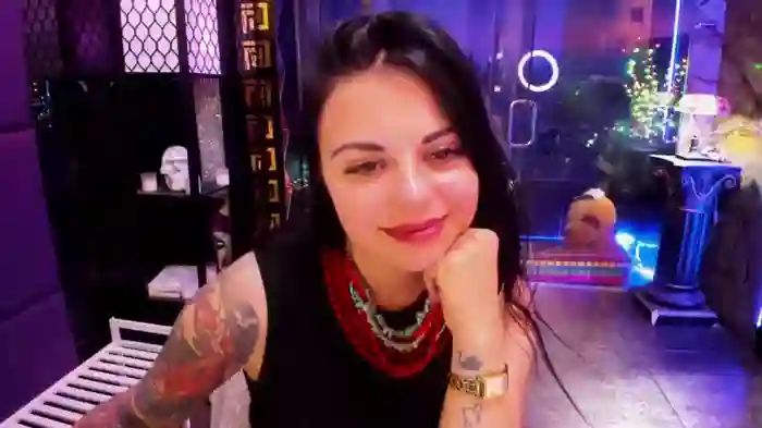 alma_pearl