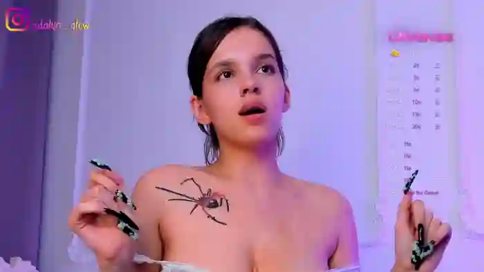 adalyn_glow