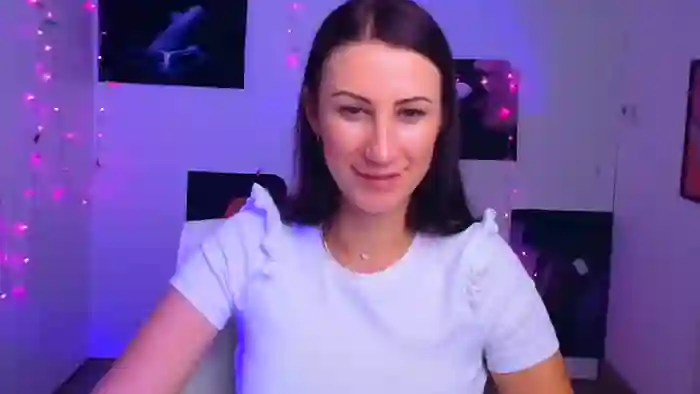 _emma_lay