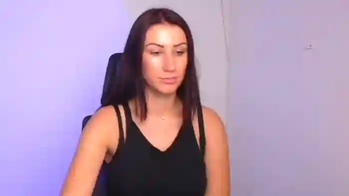 _emma_lay