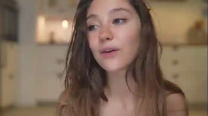 mia_elfie