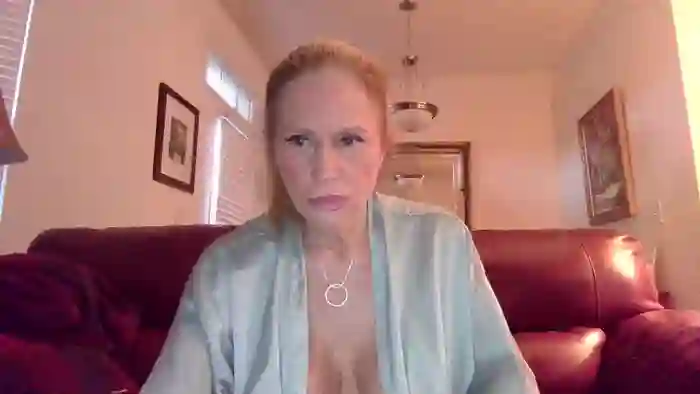 hotblondemilf1962