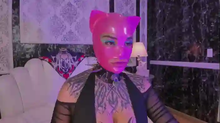 sadicrubberdoll
