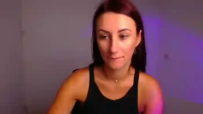 _emma_lay