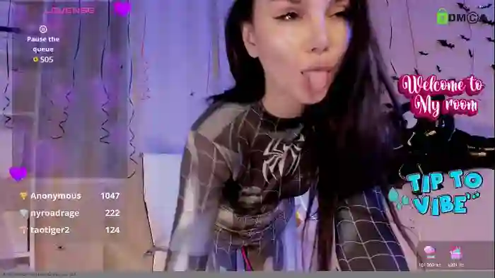 hollyextra