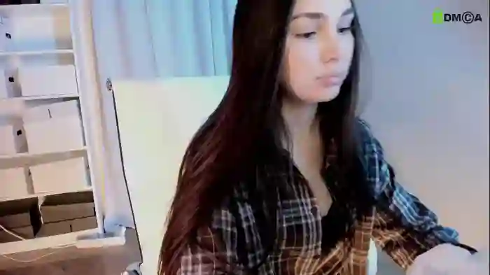 hollyextra