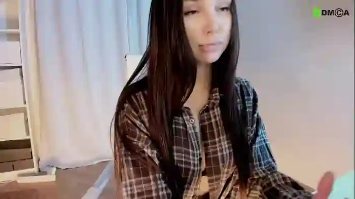 hollyextra