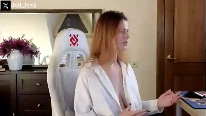doll_lesli